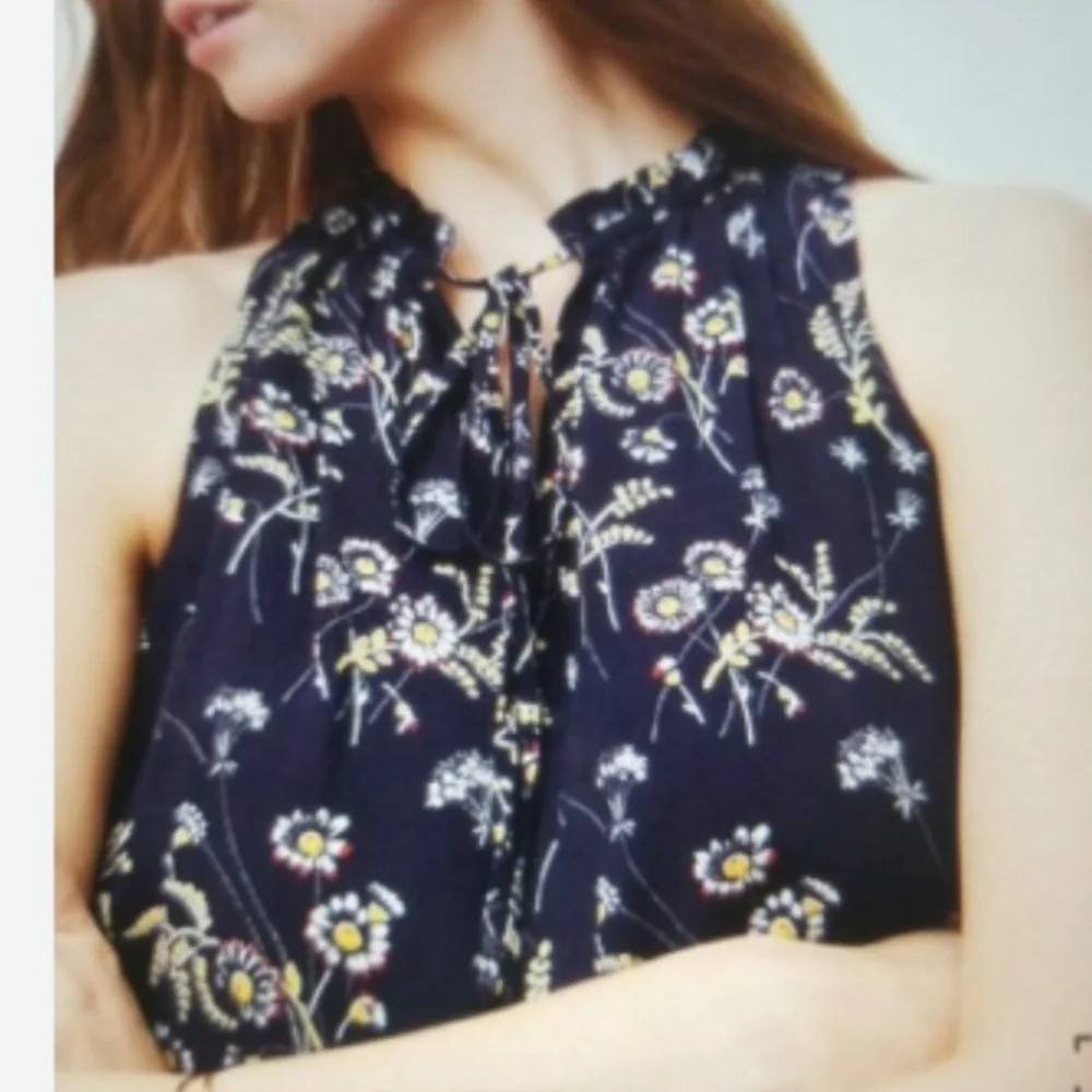 Ann Taylor Loft Navy Floral Casual Romper Size Small